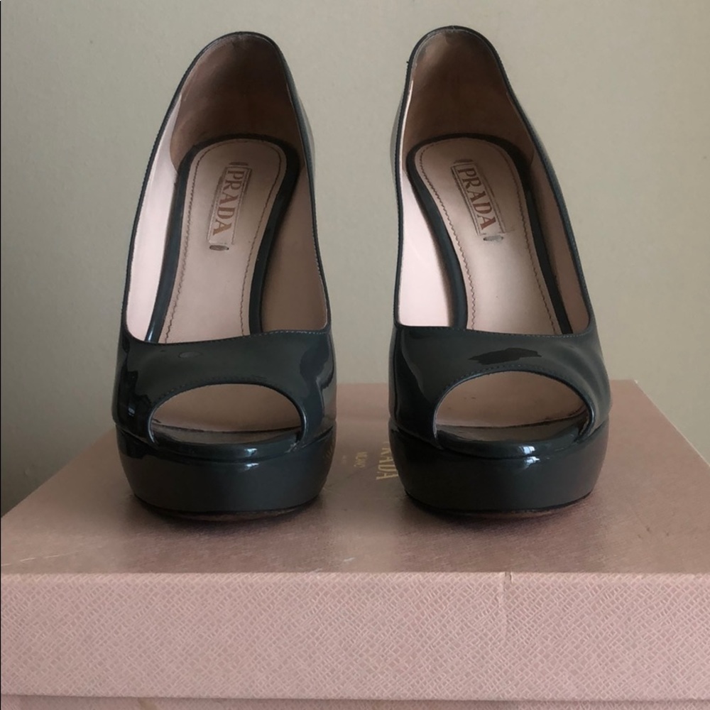 Prada peep toe 8 size